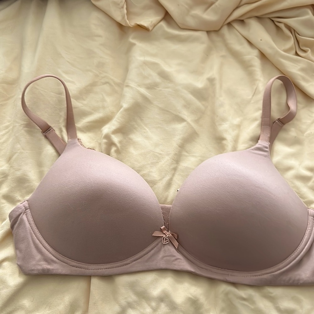 Victoria’s Secret Body By Victoria Wireless bra
